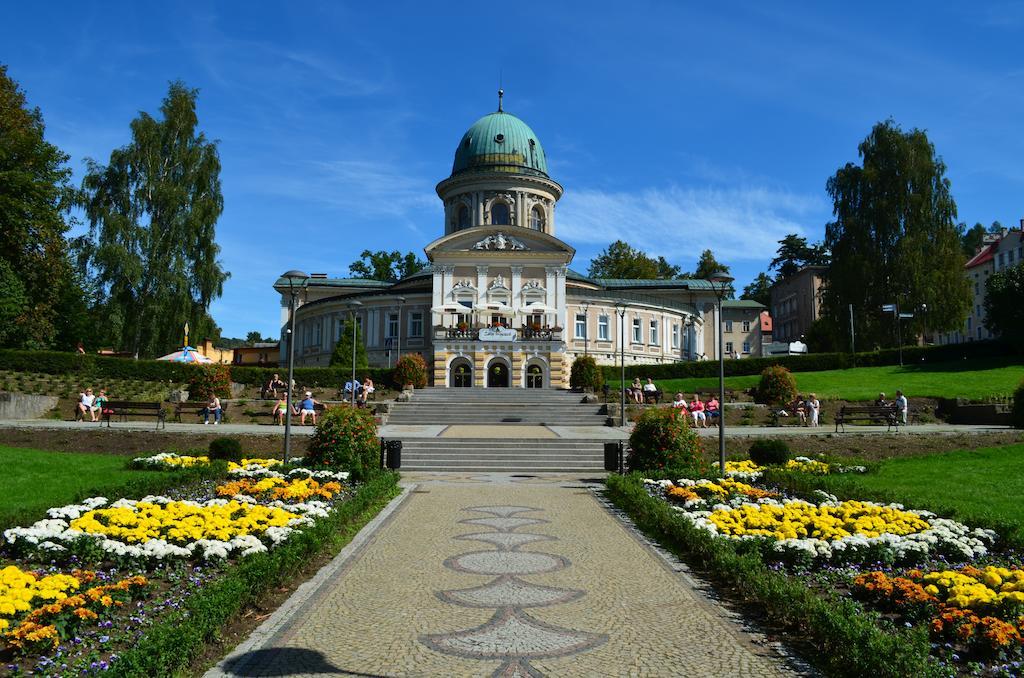 Aparthotel Zdroj Wojciech 3*